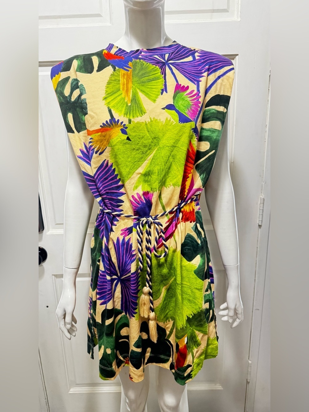 FARM Rio Tropical Macaw Print Mini T Shirt Dress Green, Purple, Cream Sz Medium - Picture 3 of 15